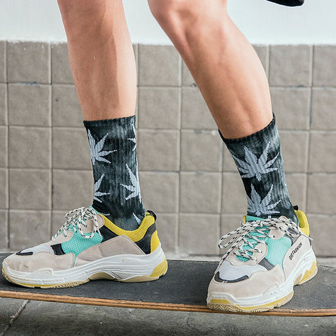 New Personality Printing White Maple Leaves Men Colorful Cotton Socks Hip Hop Street Skater Sock Male Autumn Winter - webtekdev